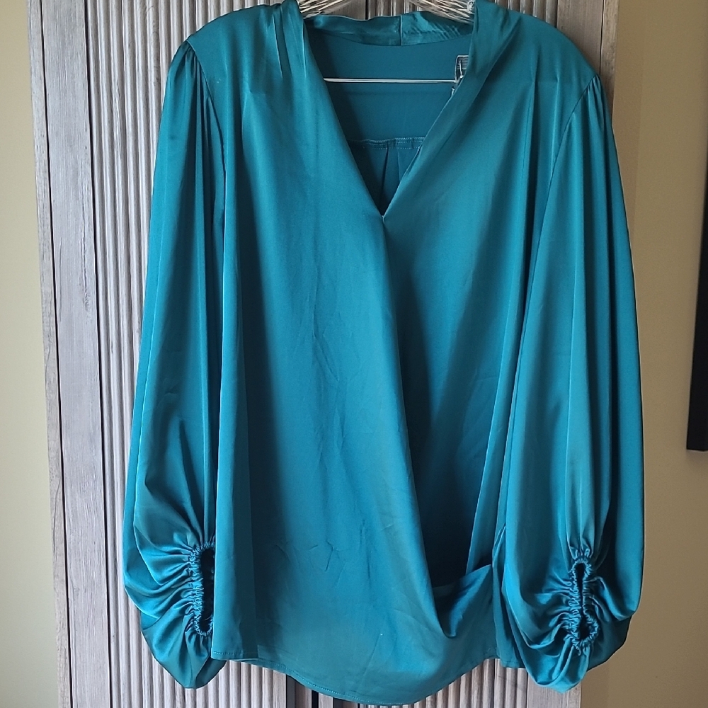 Mahina Green Ruched Long Sleeve Blouse with Mandarin Collar